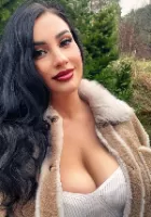 busty escort Coconut from London