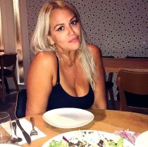 Helen escort available in Stockholm