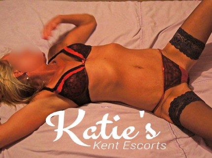 Lisa escort available in Kent