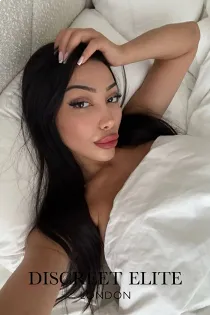 Mariam escort available in London