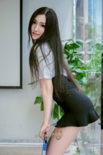 Sunny Chinese Escort in London 21 years old girl