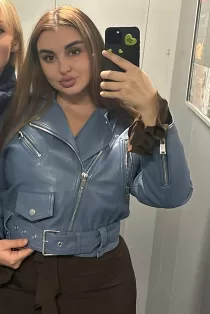 165 height Tatti 61489989641