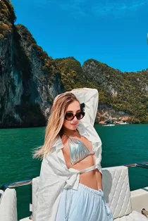 Russian escort Aisha 61489989641