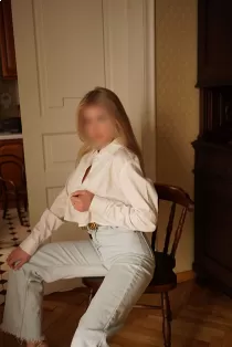 Kate 61489989641 2000 AED per hour