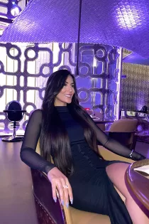 Escort Priscilla 447342925375 with brunette hair