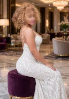 Caribbean straight elegant model is for all occasions