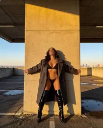 Mia Rossi escort available in Perth