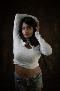 Indian escort Vineta Sexting