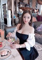 Chinese escort Coco from London