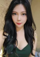Malaysian straight elegant model is the perfect combination