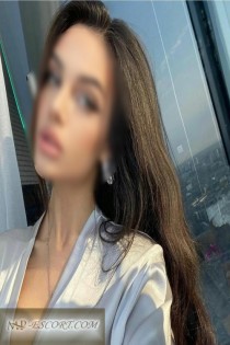 JENNIFER escort available in Cologne