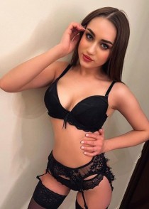Rose escort available in London