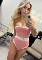 United Kingdom laume escort girl, very kissable lips