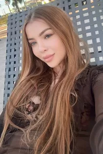 Revlon escort available in London