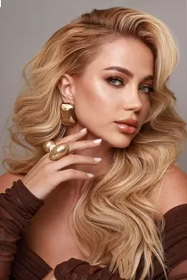 Yasmina extremely naughty girl