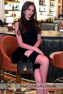 Alina escort available in London
