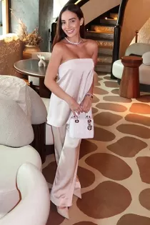 Denella escort available in London