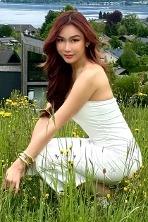 Korean escort Rosie