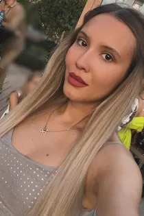 Taja escort available in London