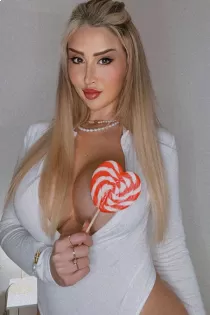 Patrina escort available in London