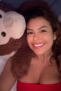 Ruiva 300 GBP per hour