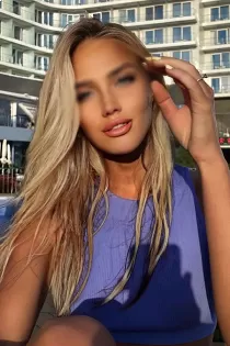 Rusma escort available in London