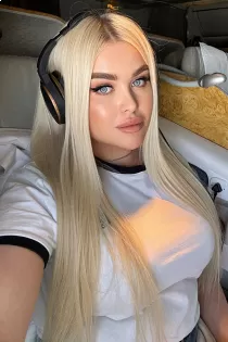 Amaris 350 EUR per hour