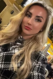 Essie extremely naughty girl