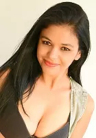 petite CELINA escort