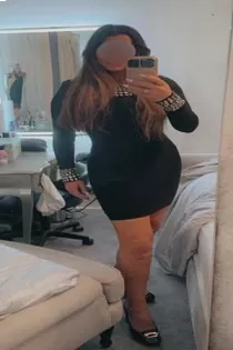 British escort Cleo Sparkles