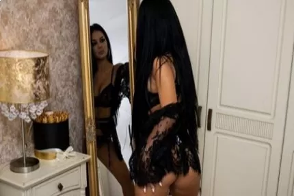 Anemona Sparkles escort available in Mayfair