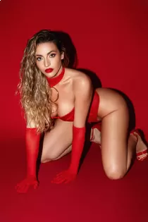 Alexandra Sparkles 27 years old girl