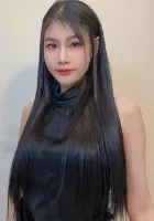 Sonya oozes sex-appeal in Bangkok