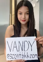 busty Vandy escort