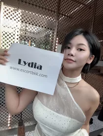 Thai escort Lydia Busty