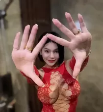Escort Lydia bangkok escort with black hair