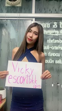 163 height vicky