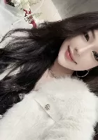 brunette Mabel escort