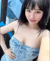 Korean escort Akemi