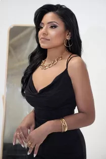 Lauren escort available in London