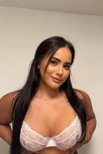 Escort Arlana 34683334399 with brunette hair