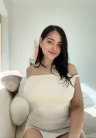 busty escort from Saudi Arabia