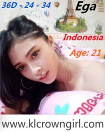 KL Crown Girl 21 years old girl