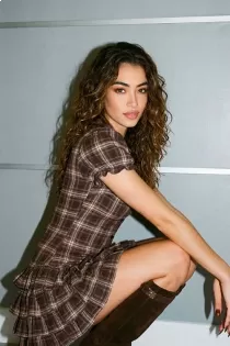 Diana C bust size Natural