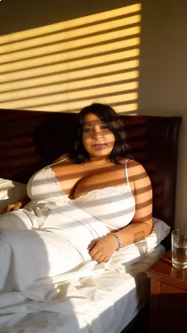 Noreen escort available in London