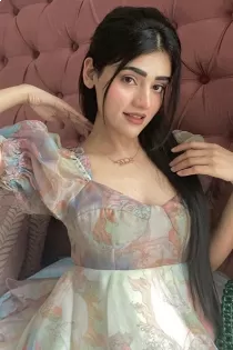 Escort Maha with black hair