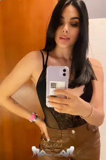 Escort Firuze with black hair
